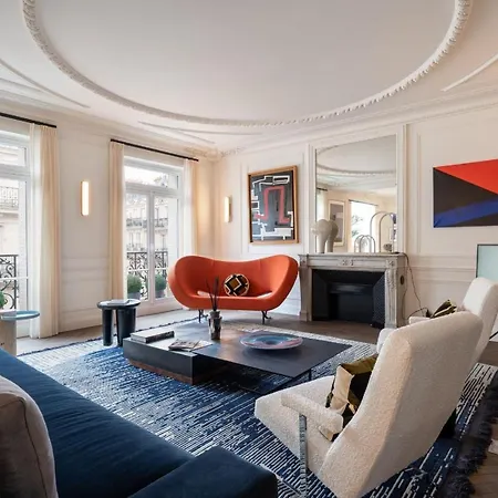 The Very Location Allows To Go Everywhere In In 30 Minutes Paris
