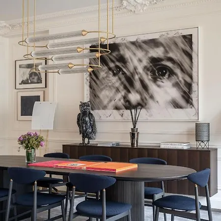 The Very Location Allows To Go Everywhere In In 30 Minutes Paris